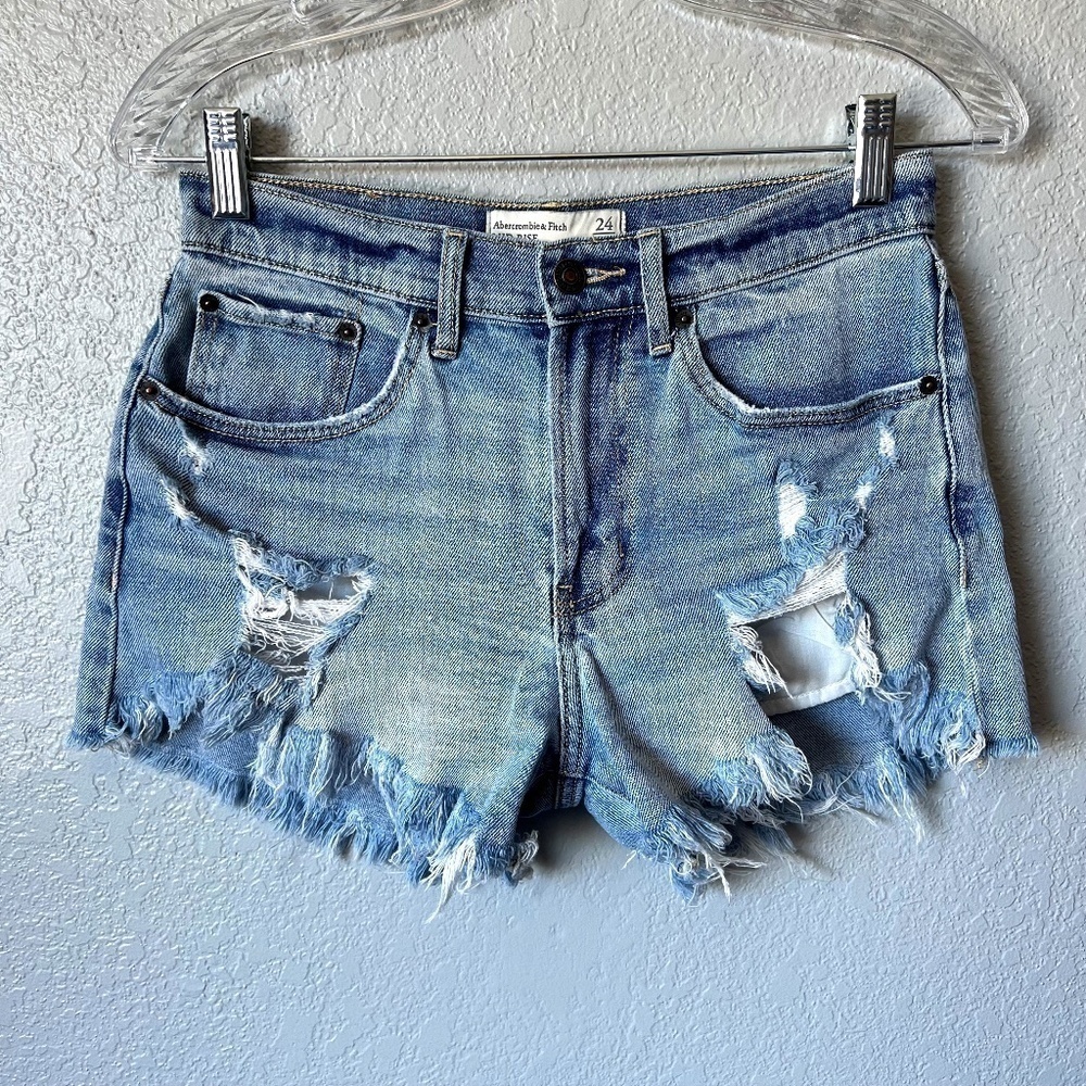 Abercrombie and Fitch Midrise Boyfriend Shorts
